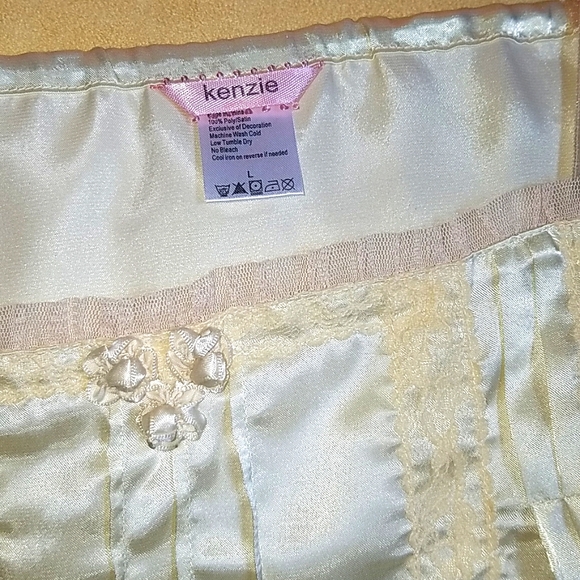 Kenzie cream satin, Soho stretch cotton floral camisoles size large. - Picture 4 of 10
